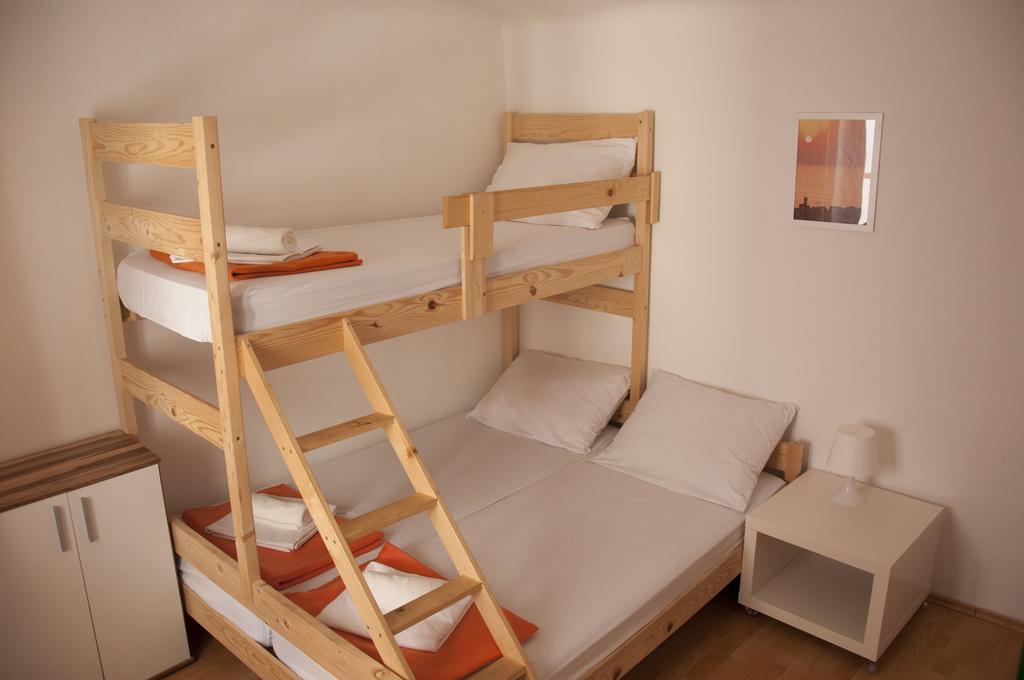 Hostel Пиран Екстериор снимка